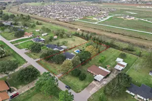 12011 Cherry Point Dr, Mont Belvieu, TX 77535 - Photo 33