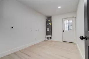 12011 Cherry Point Dr, Mont Belvieu, TX 77535 - Photo 17