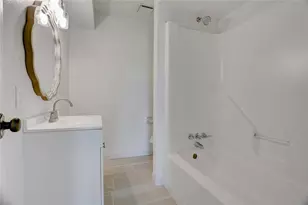 108 Lakeshore Dr, Wharton, TX 77488 - Photo 23