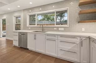 5310 Spellman Rd, Houston, TX 77096 - Photo 9