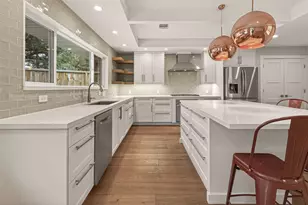 5310 Spellman Rd, Houston, TX 77096 - Photo 1