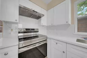 2109 Nantucket Dr, Houston, TX 77057 - Photo 9
