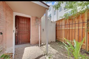 2109 Nantucket Dr, Houston, TX 77057 - Photo 1