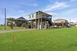 960 Crane Ln, Port Bolivar, TX 77650 - Photo 3