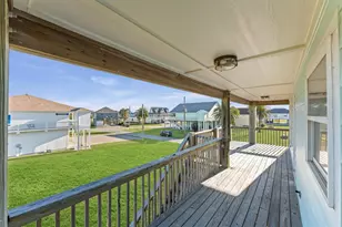 960 Crane Ln, Port Bolivar, TX 77650 - Photo 7