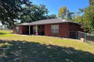 218 Golden Acres, Buffalo, TX 75831 - Photo 3