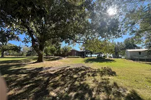 218 Golden Acres, Buffalo, TX 75831 - Photo 11