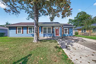 206 S Mattson St, West Columbia, TX 77486 - Photo 1