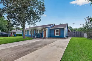 206 S Mattson St, West Columbia, TX 77486 - Photo 3
