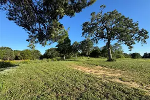 504 S Garrett Cir, Bellville, TX 77418 - Photo 1