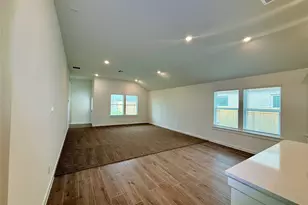 3210 Emeral Hills Dr, Angleton, TX 77515 - Photo 13