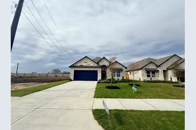 3210 Emeral Hills Dr, Angleton, TX 77515 - Photo 3