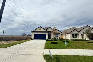 3210 Emeral Hills Dr, Angleton, TX 77515 - Photo 3