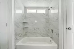 810 Maranon Ln, Houston, TX 77090 - Photo 17