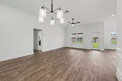 8 Keystone Court, Angleton, TX 77515 - Photo 7