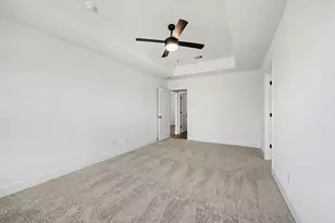 8 Keystone Ct, Angleton, TX 77515 - Photo 15