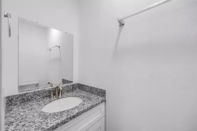 5719 Polly A/B Street, Houston, TX 77016 - Photo 9