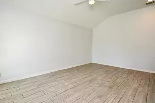 6747 England St, Houston, TX 77021 - Photo 9