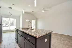 6747 England St, Houston, TX 77021 - Photo 11