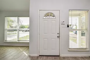 6747 England St, Houston, TX 77021 - Photo 3