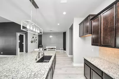 4914 Thunder Creek Lane, Sugar Land, TX 77479 - Photo 5