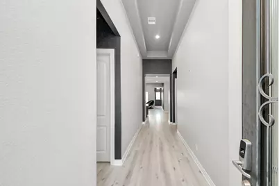 4914 Thunder Creek Lane, Sugar Land, TX 77479 - Photo 3