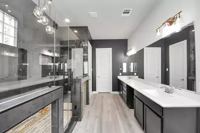 4914 Thunder Creek Lane, Sugar Land, TX 77479 - Photo 11