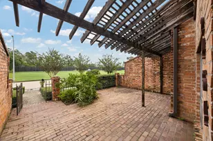 2454 Country Club Dr, Pearland, TX 77581 - Photo 9