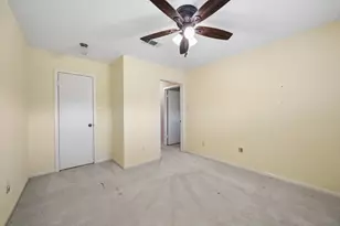 2454 Country Club Dr, Pearland, TX 77581 - Photo 27
