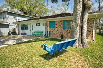 929 Private Road 652, Sargent, TX 77414 - Photo 1