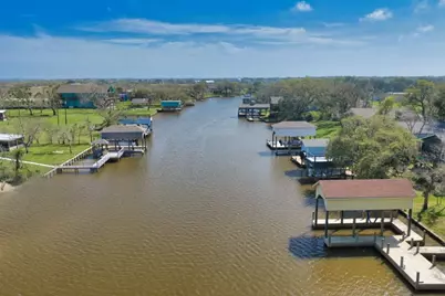 929 Private Road 652, Sargent, TX 77414 - Photo 29