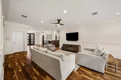 4211 Marlborough Drive, Houston, TX 77092 - Photo 7