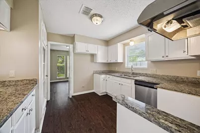 8222 Bayou Forest Drive, Houston, TX 77088 - Photo 5