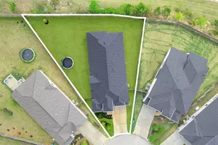 220 Nirnroot Ct, Montgomery, TX 77316 - Photo 3