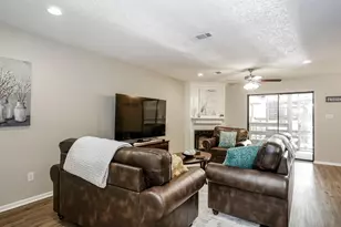 129 Capetown, Conroe, TX 77356 - Photo 3