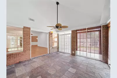 2711 N Peach Hollow Circle, Pearland, TX 77584 - Photo 31