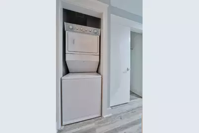 715 W 13th Street #E, Houston, TX 77008 - Photo 5