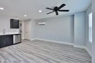 715 W 13th St, Houston, TX 77008 - Photo 3