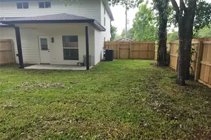 2651 Beaumont Ave, Liberty, TX 77575 - Photo 15