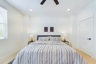 8319 Springwood Cyn Ln, Houston, TX 77055 - Photo 21