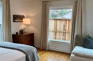 4002 Milton St, West University Place, TX 77005 - Photo 21
