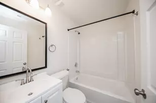 5042 Mallow St, Houston, TX 77033 - Photo 7