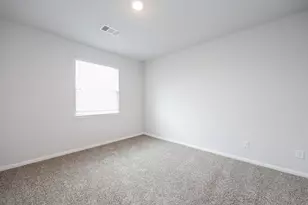 911 Imperial Heights Dr, Houston, TX 77073 - Photo 37