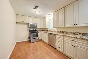 5730 Southminster Dr, Houston, TX 77035 - Photo 15