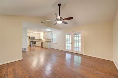 5730 Southminster Drive, Houston, TX 77035 - Photo 9