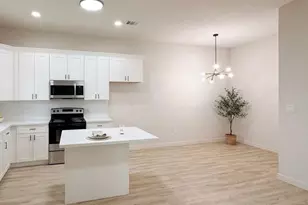 326 Clearwater St, Houston, TX 77029 - Photo 3