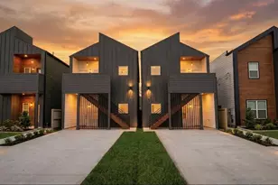 326 Clearwater St, Houston, TX 77029 - Photo 1