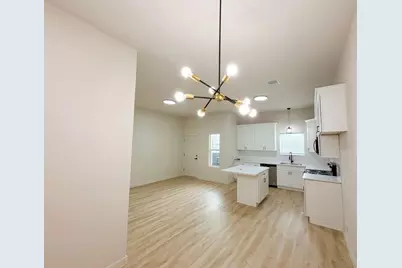 326 Clearwater Street #D, Houston, TX 77029 - Photo 5