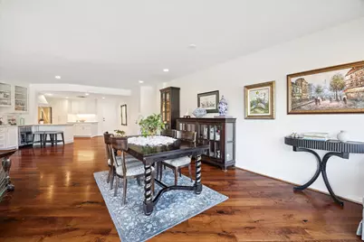 5050 Woodway Drive #2D, Houston, TX 77056 - Photo 9