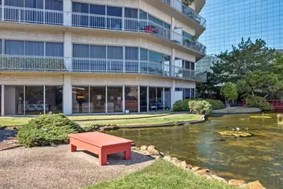 5050 Woodway Drive #2D, Houston, TX 77056 - Photo 5